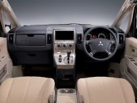 Mitsubishi Delica D:5 (2007) - picture 5 of 6