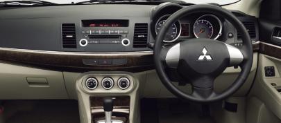 Mitsubishi Galant Fortis (2007) - picture 4 of 4