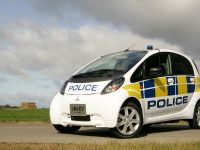 Mitsubishi i-MiEV UK Police car (2009) - picture 1 of 4