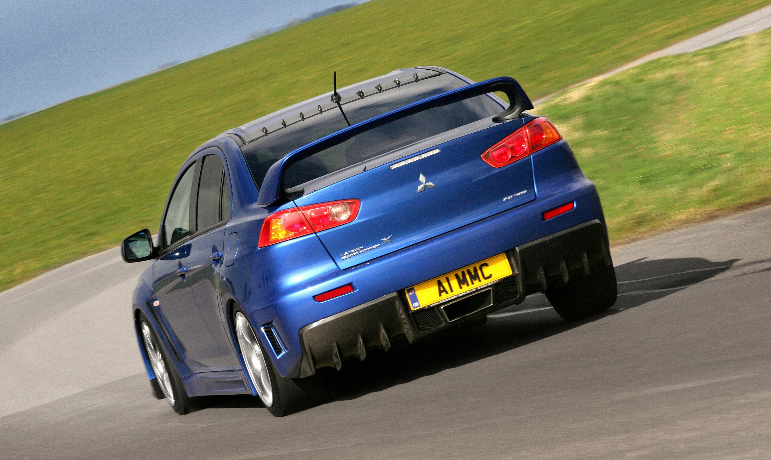 Mitsubishi Lancer Evolution X FQ-400