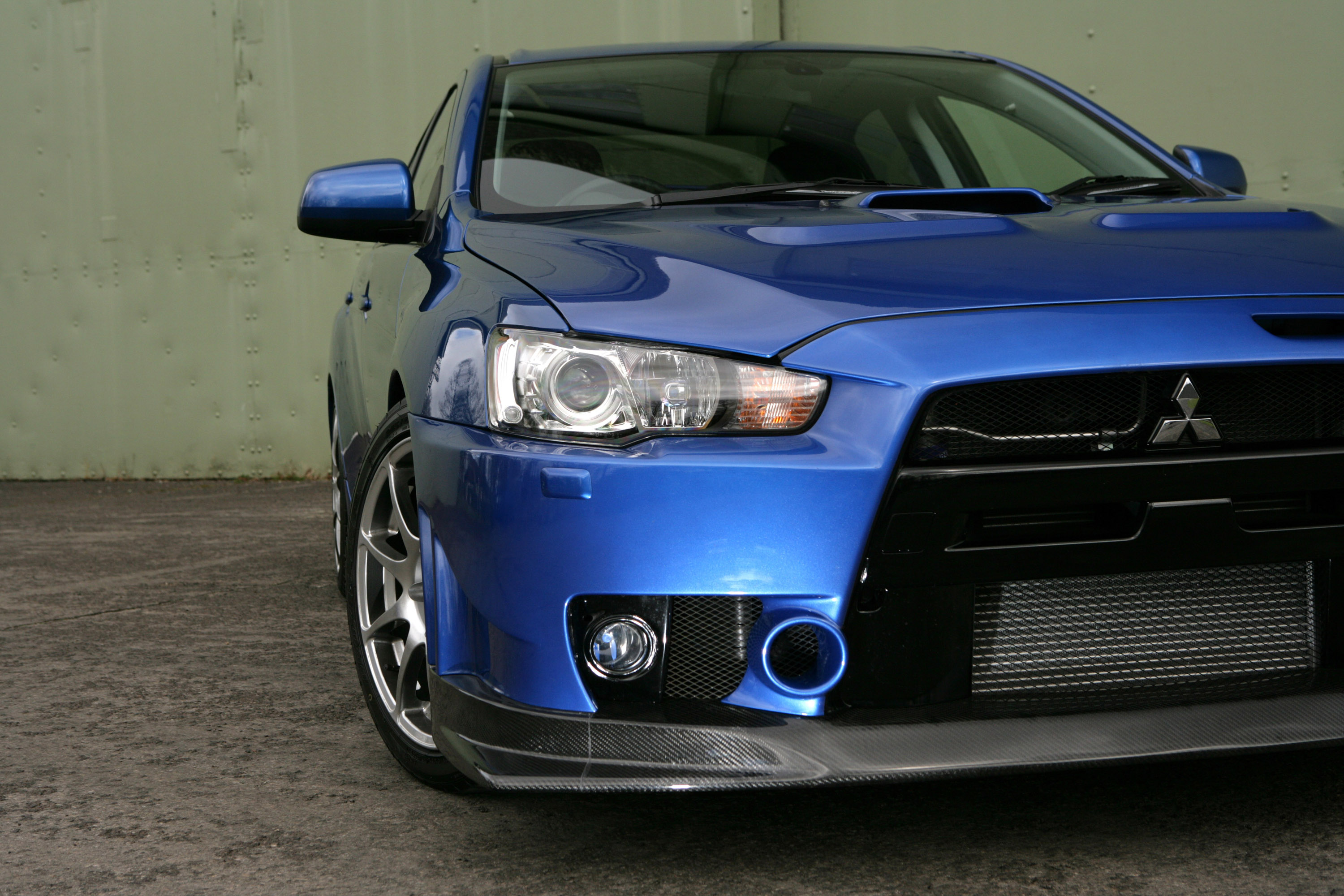 Mitsubishi Lancer Evolution X FQ-400