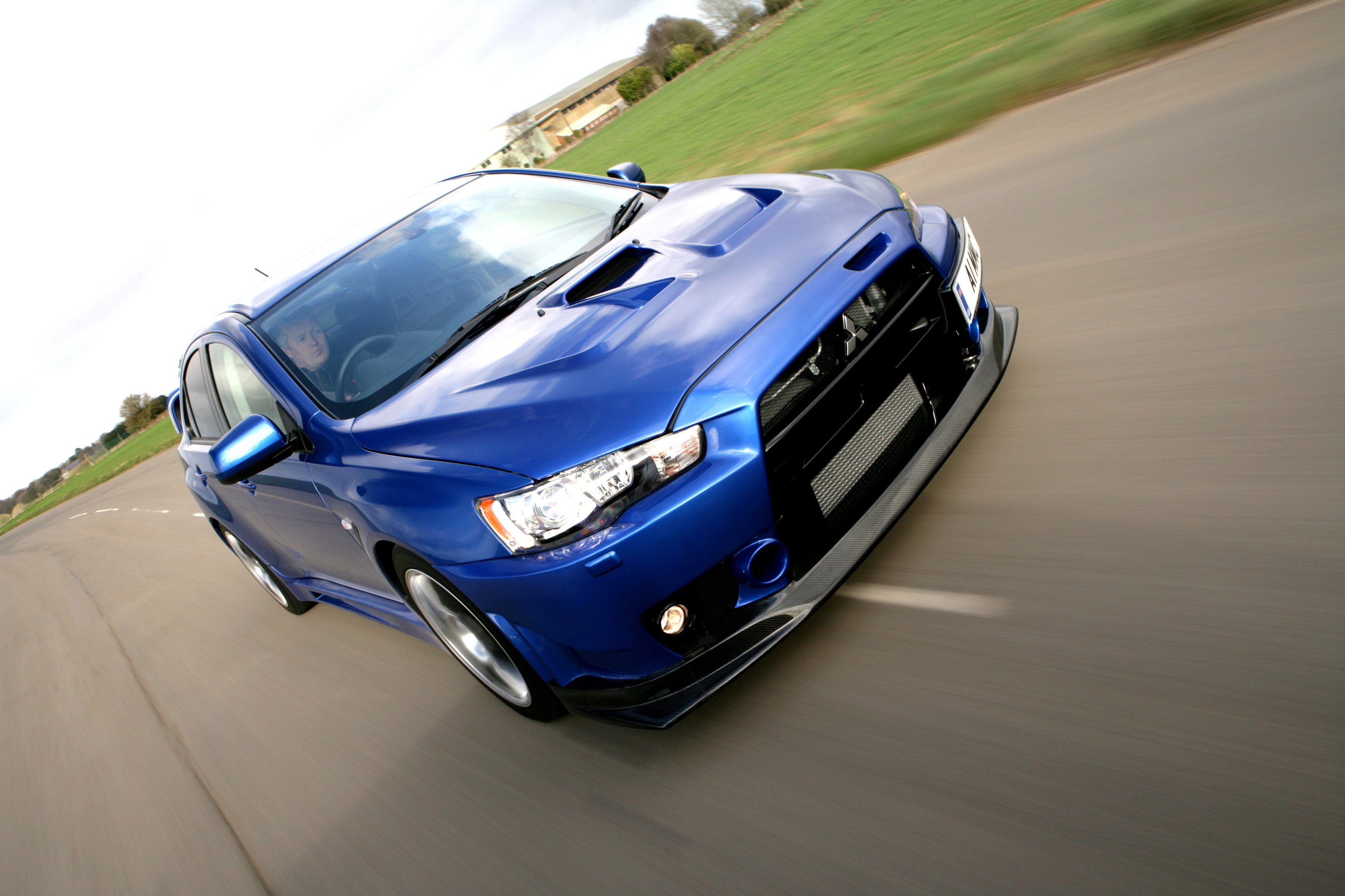 Mitsubishi Lancer Evolution X FQ-400