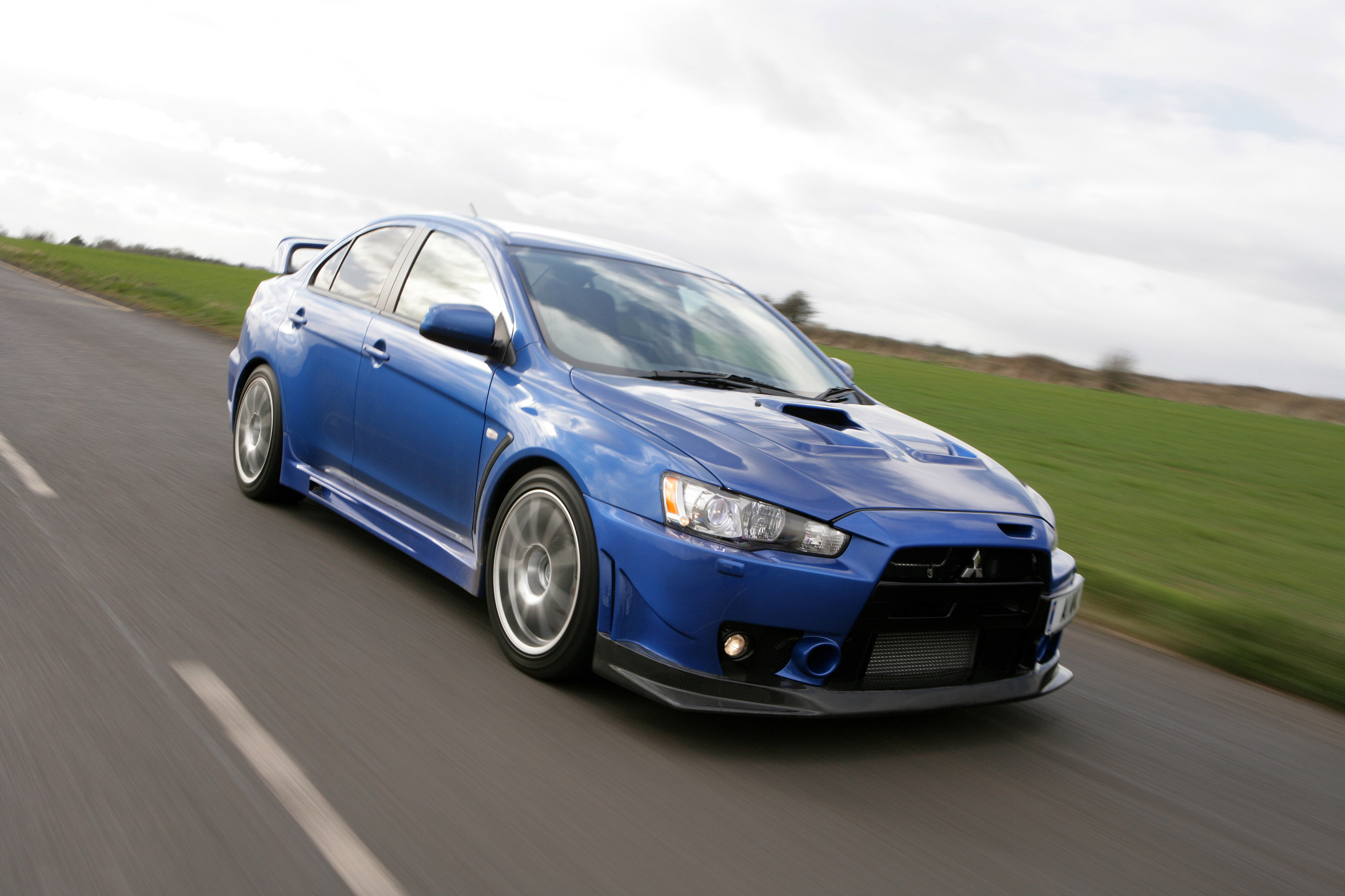 Mitsubishi Lancer Evolution X FQ-400