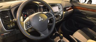 Mitsubishi Outlander Los Angeles (2012) - picture 7 of 7