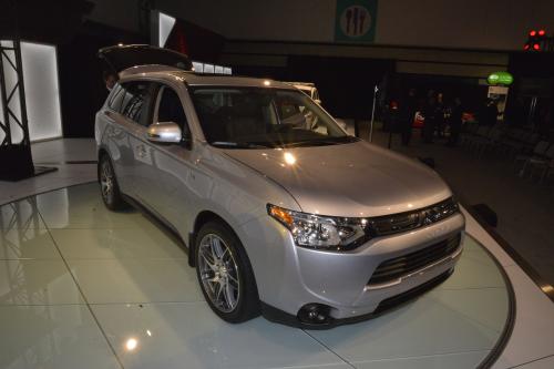 Mitsubishi Outlander Los Angeles (2012) - picture 1 of 7