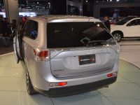 Mitsubishi Outlander Los Angeles (2012) - picture 5 of 7