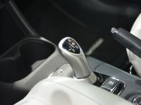 Mitsubishi Outlander PHEV Paris (2012) - picture 3 of 3