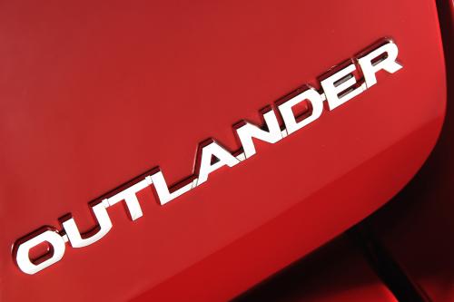 Mitsubishi Outlander Elegance (2007) - picture 8 of 16