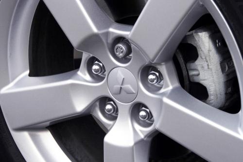 Mitsubishi Outlander Elegance (2007) - picture 9 of 16