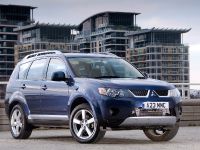 Mitsubishi Outlander Elegance (2007) - picture 13 of 16
