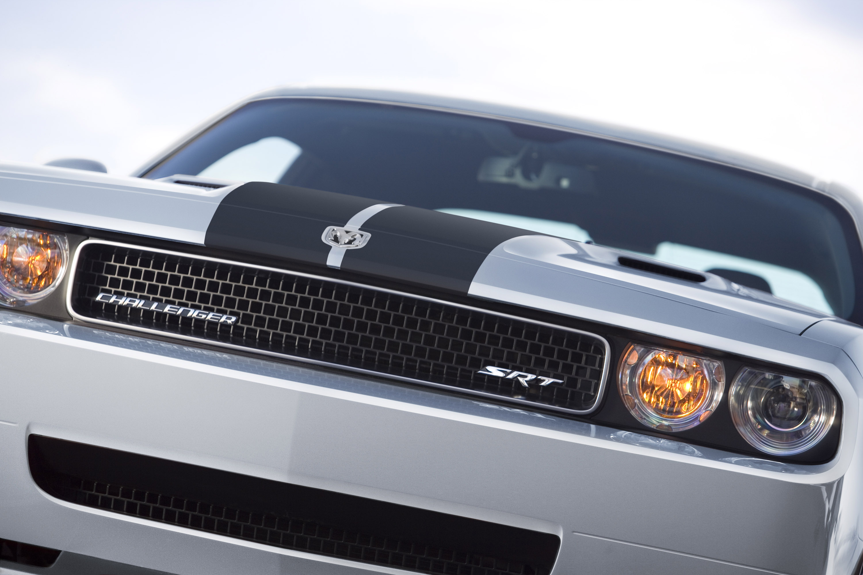 Mopar Dodge Challenger STR8