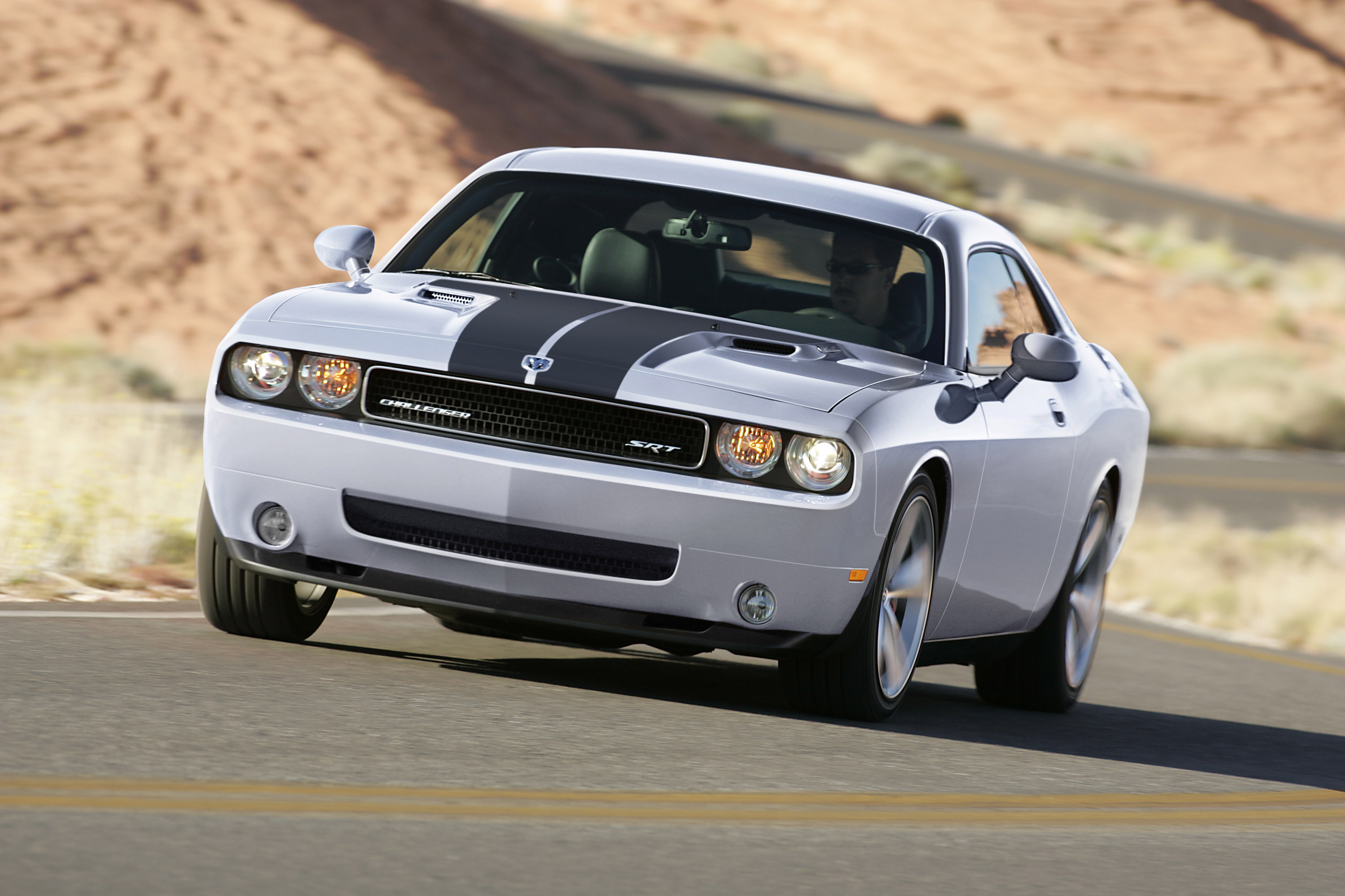 Машина додж челленджер. Машина Додж Challenger. Dodge Challenger srt8 2008. Dodge Challenger srt8. Dodge Challenger srt 2009.