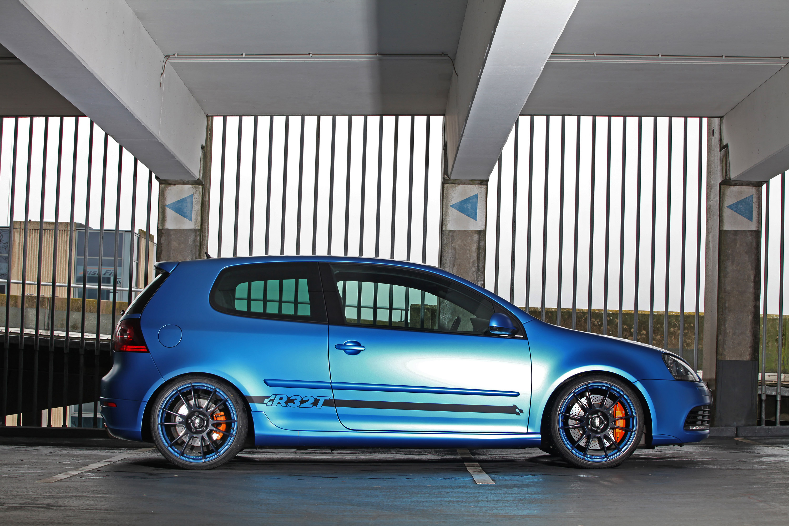 MR Car Design Volkswagen Golf VI R32