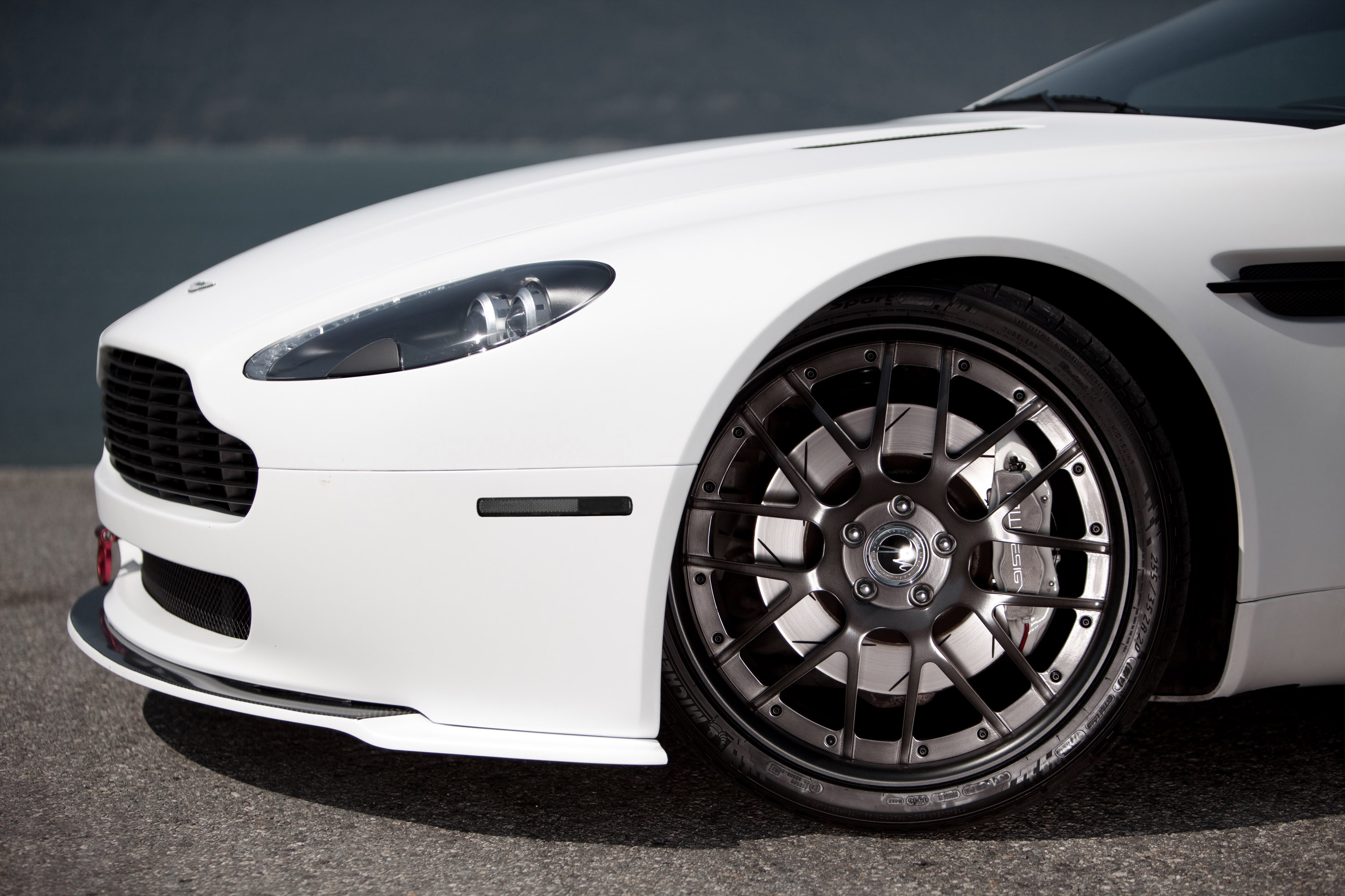 MWDesign Aston Martin V8 Vantage Helvellyn Frost