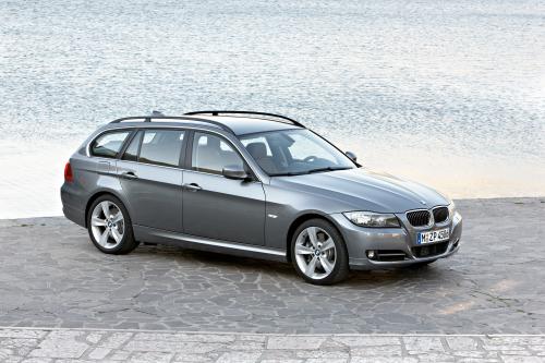 BMW 3 Series (2009) - picture 16 of 34