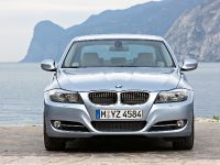 BMW 3 Series (2009) - picture 1 of 34