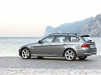 BMW 3 Series (2009) - picture 14 of 34