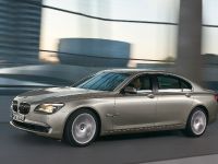 BMW 7 series (2009) - picture 4 of 9