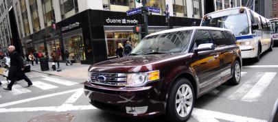 Ford Flex (2009) - picture 4 of 6
