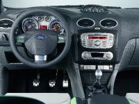 Ford Focus RS (2009) - picture 13 of 14