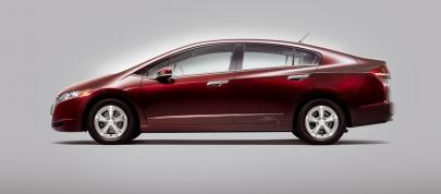 Honda FCX Clarity (2009) - picture 4 of 16