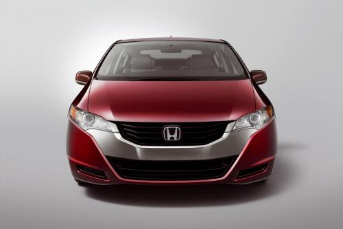 Honda FCX Clarity (2009) - picture 1 of 16