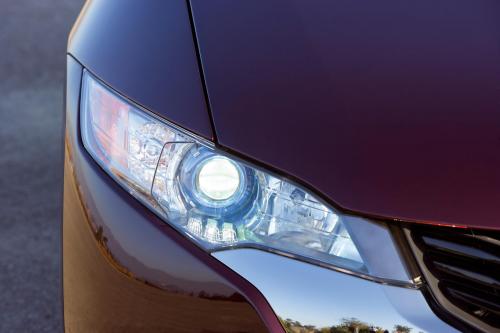 Honda FCX Clarity (2009) - picture 8 of 16