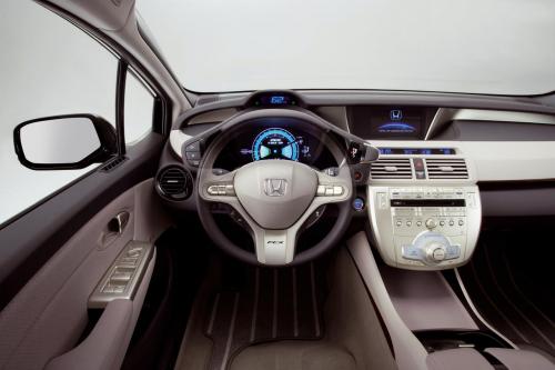 Honda FCX Clarity (2009) - picture 16 of 16