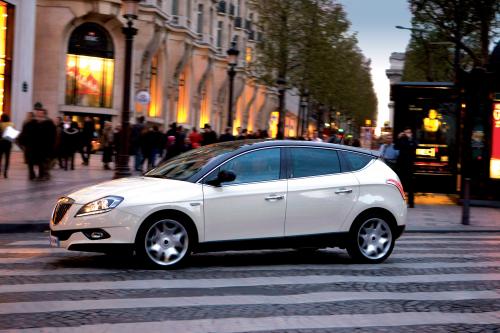 Lancia Delta (2009) - picture 8 of 32