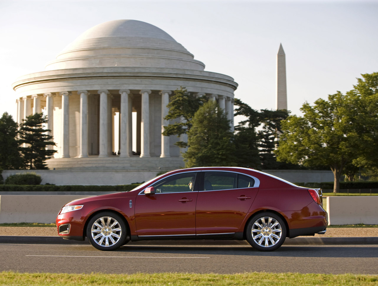 Lincoln MKS