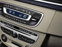 Renault Megane Hatch (2008) - picture 18 of 19