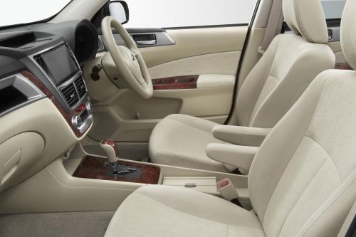 Subaru Exiga (2009) - picture 9 of 13