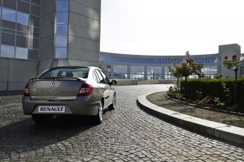 Renault Symbol/Thalia (2009) - picture 9 of 16