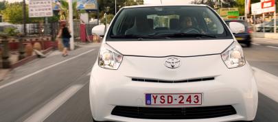 Toyota iQ (2008) - picture 7 of 10