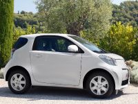 Toyota iQ (2008) - picture 5 of 10