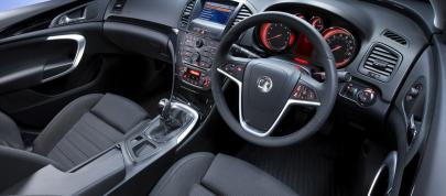 Vauxhall Insignia (2008) - picture 4 of 6