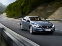 Vovlo V40 Hatch (2012) - picture 3 of 17