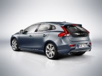 Vovlo V40 Hatch (2012) - picture 11 of 17
