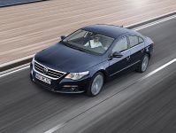 Volkswagen Passat CC (2009) - picture 2 of 8