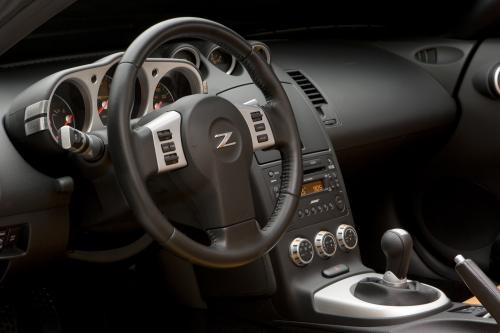 Nissan 350Z Roadster (2009) - picture 9 of 12