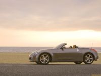Nissan 350Z Roadster (2009) - picture 6 of 12