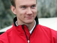 Nissan 370Z Nismo vs Wingsuit (2013) - picture 13 of 14