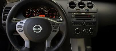 Nissan Altima Coupe (2008) - picture 12 of 15