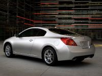 Nissan Altima Coupe (2008) - picture 2 of 15