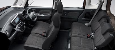 Nissan DAYZ ROOX Highway STAR (2014) - picture 4 of 4