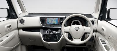 Nissan DAYZ ROOX (2014) - picture 4 of 5