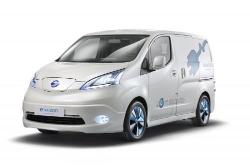Nissan e-NV200 and NV200 London Taxi (2013) - picture 1 of 2
