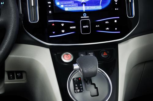 Nissan e-NV200 Concept (2012) - picture 8 of 10