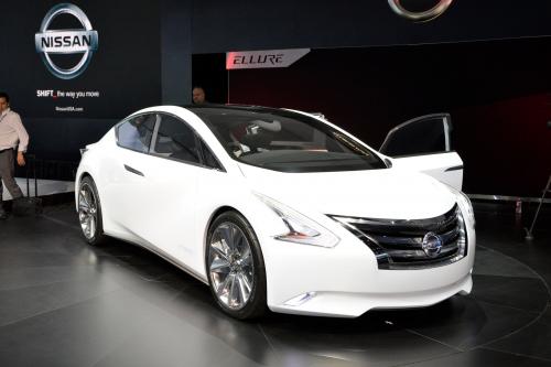 Nissan Ellure Los Angeles (2010) - picture 1 of 5