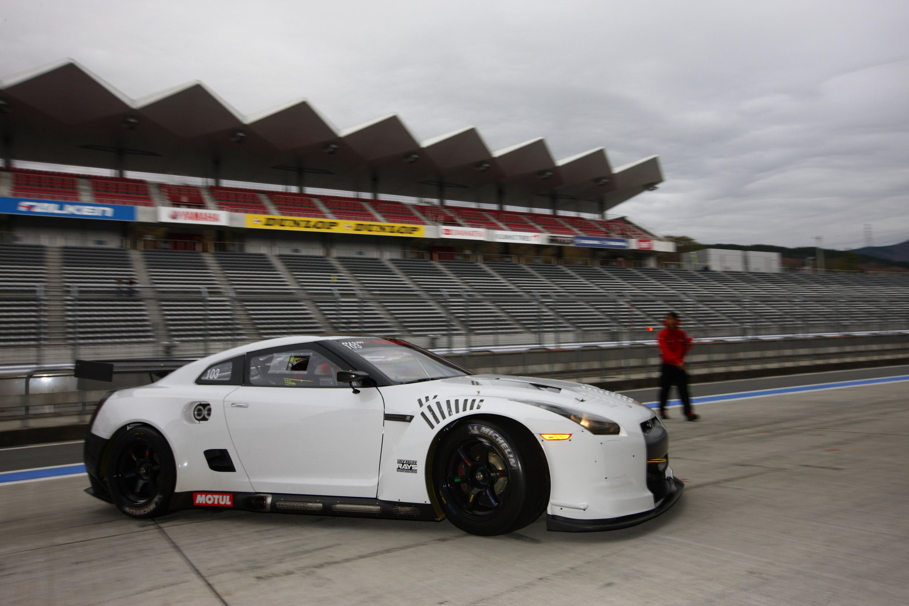 Nissan GT-R  FIA GT1